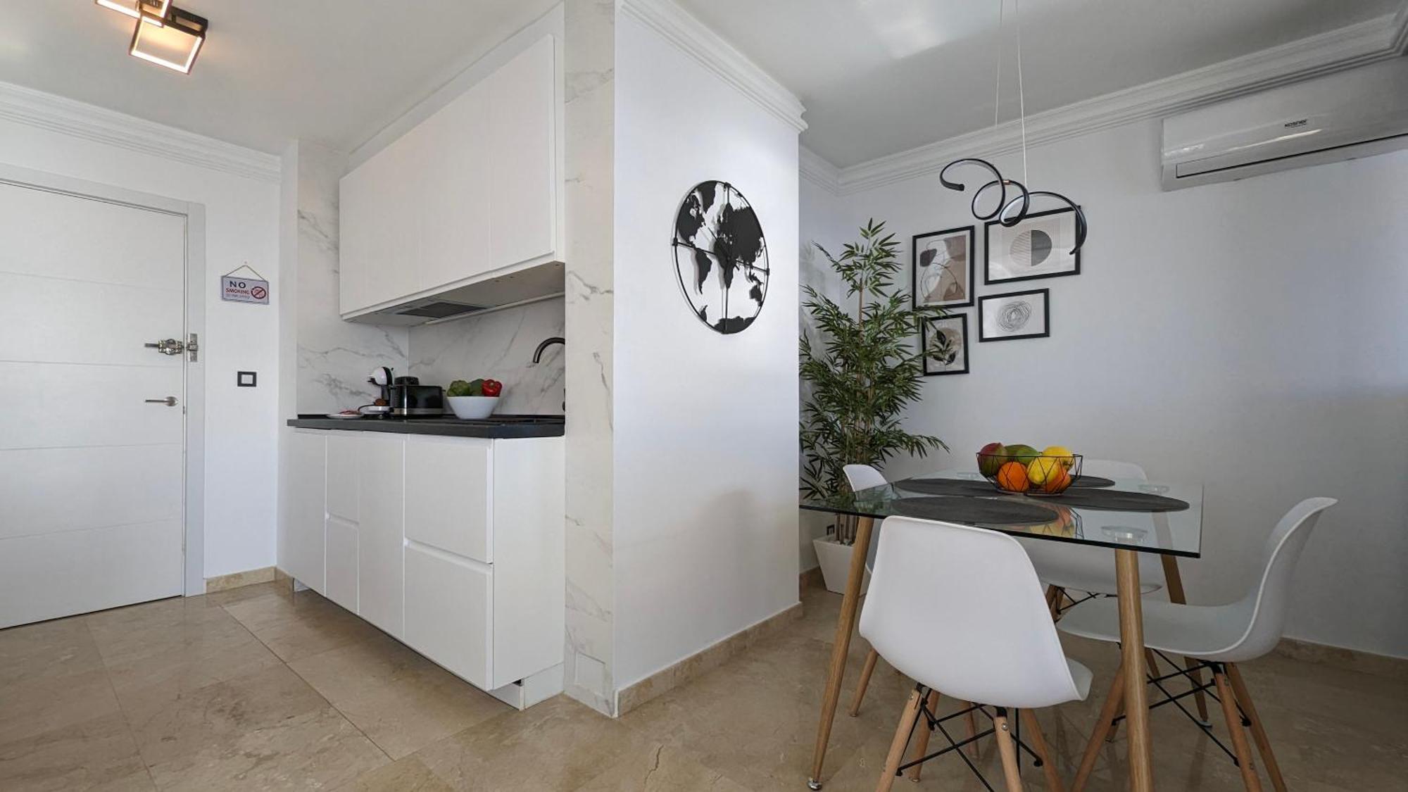 Las Arenas Sea Front Apartments Бенидорм Екстериор снимка