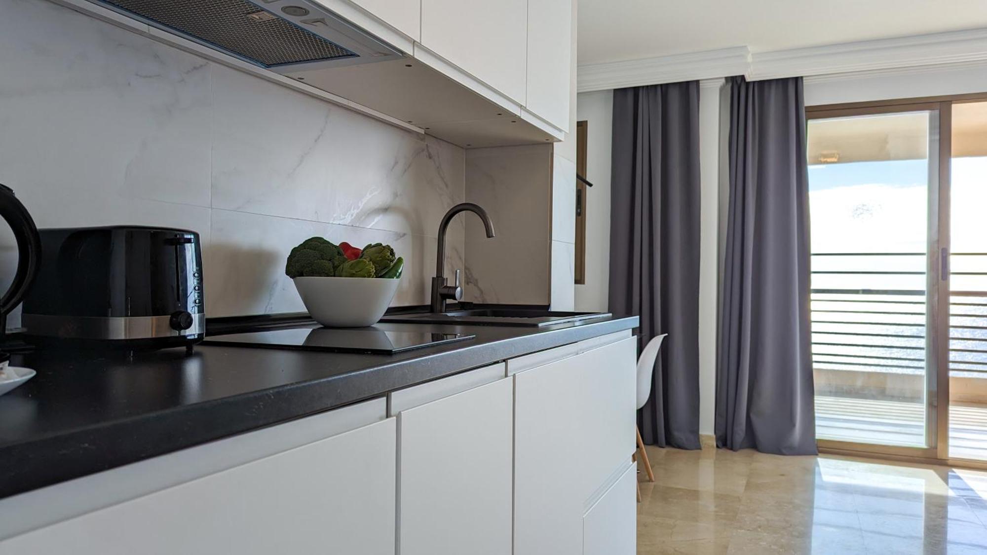Las Arenas Sea Front Apartments Бенидорм Екстериор снимка