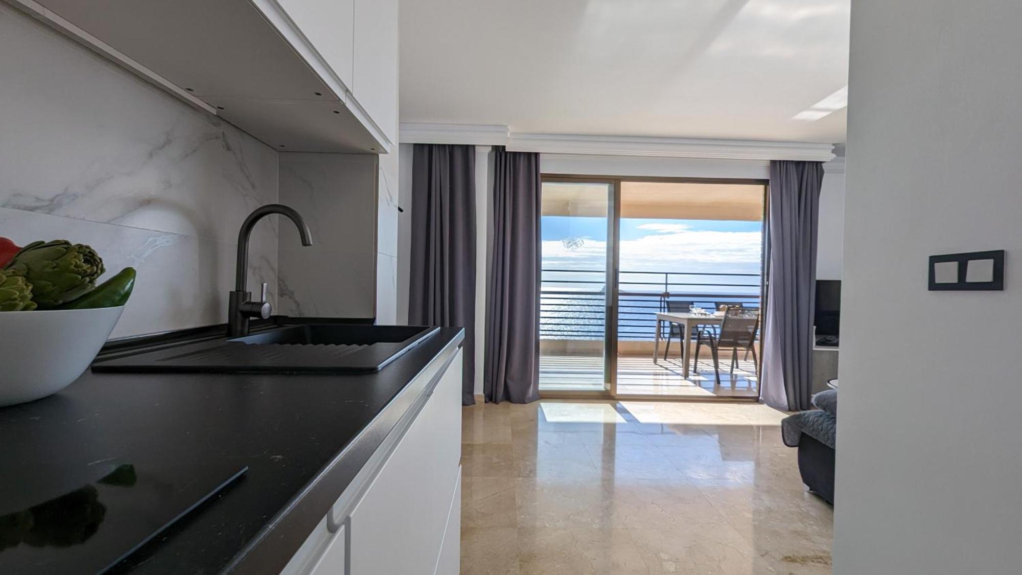 Las Arenas Sea Front Apartments Бенидорм Екстериор снимка