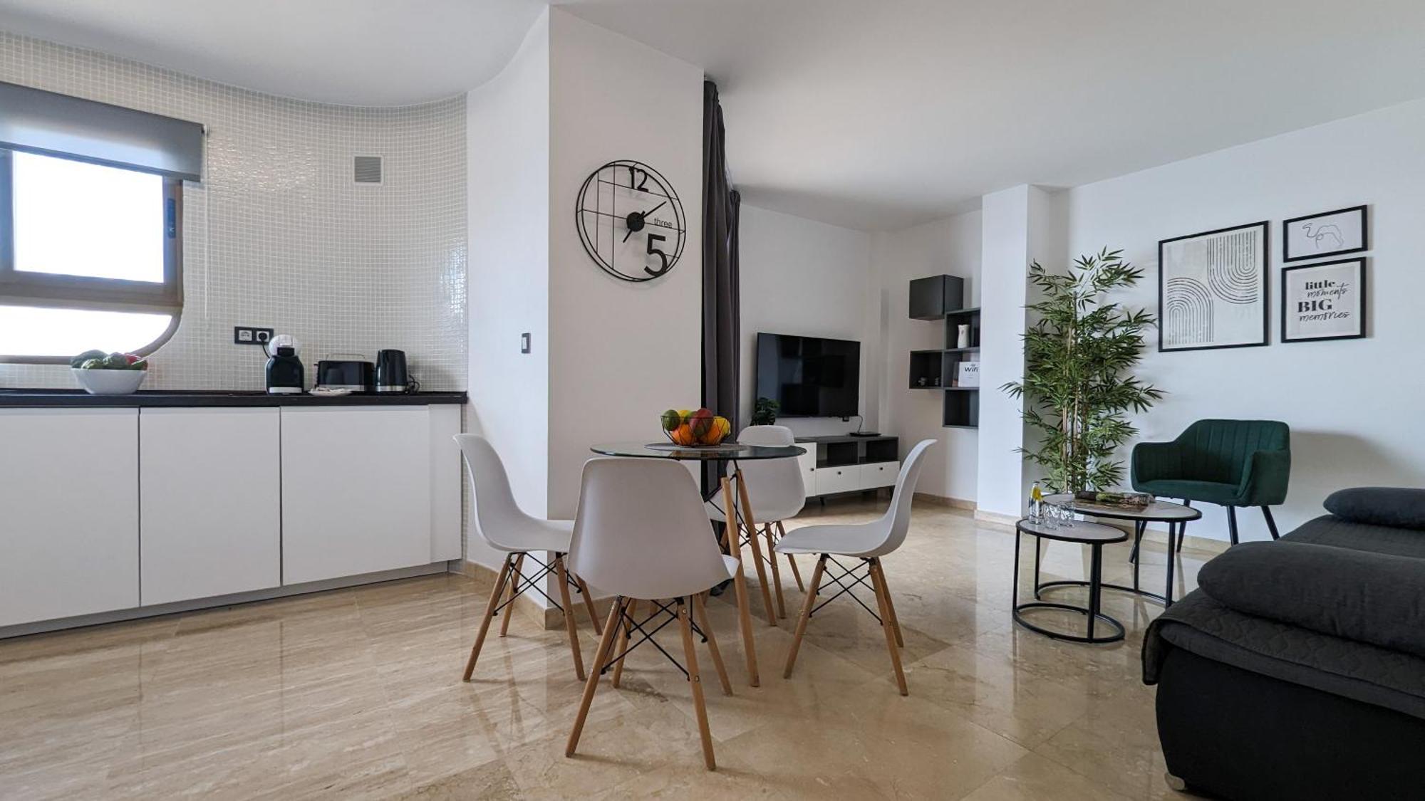 Las Arenas Sea Front Apartments Бенидорм Екстериор снимка