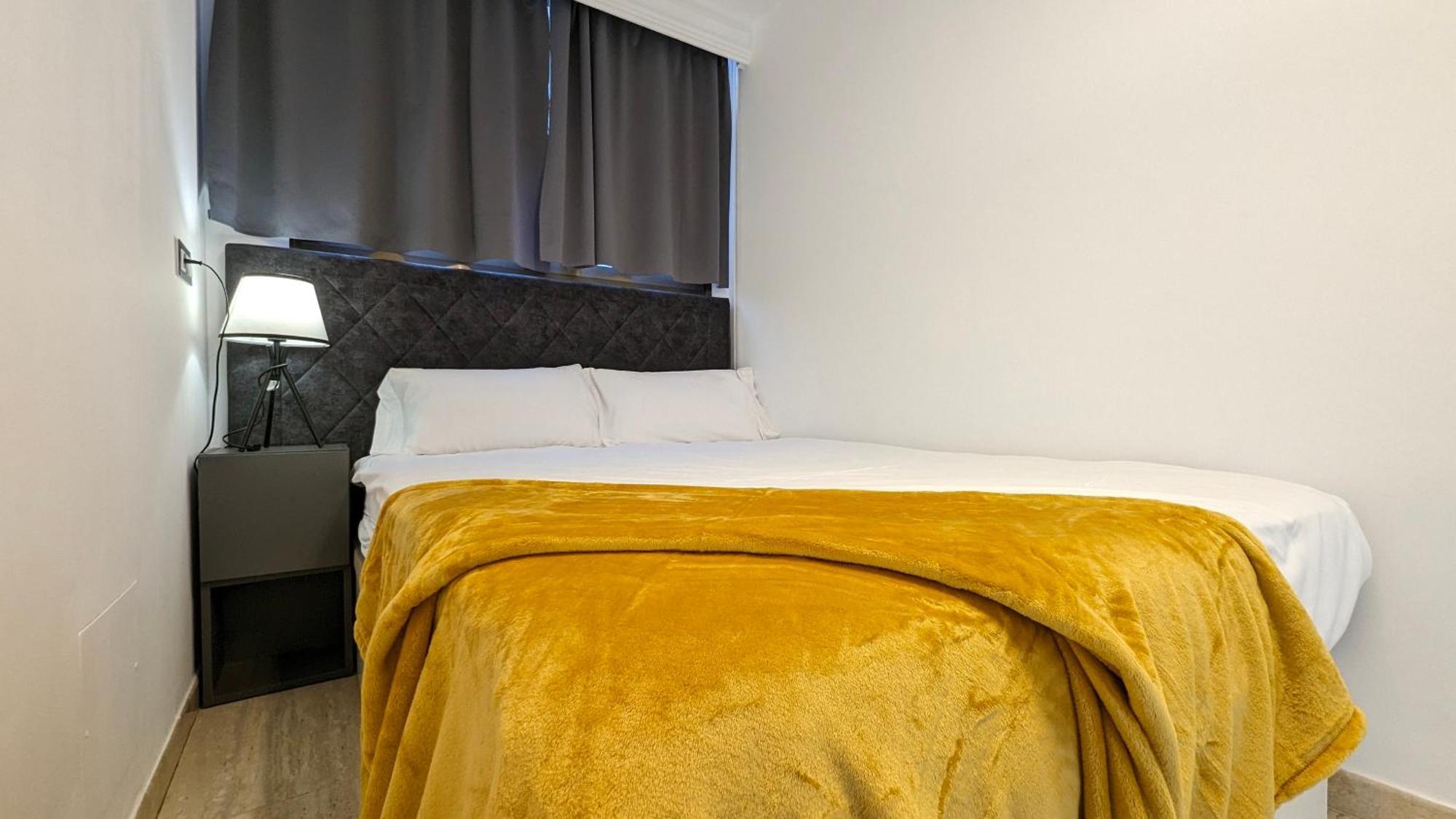 Las Arenas Sea Front Apartments Бенидорм Екстериор снимка