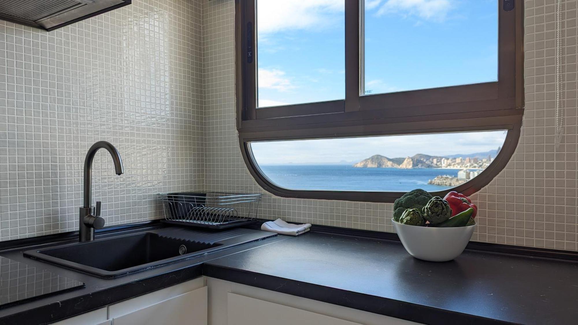 Las Arenas Sea Front Apartments Бенидорм Екстериор снимка