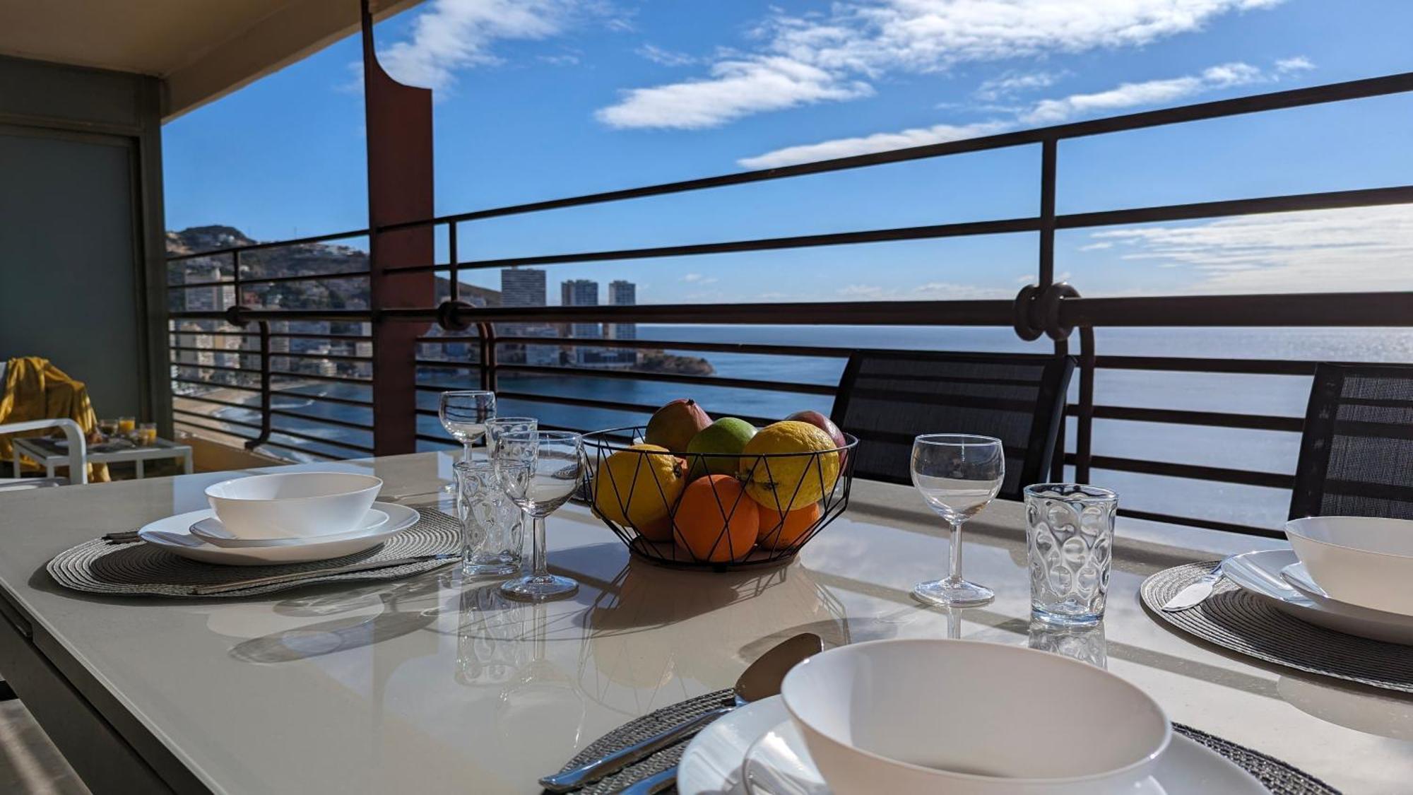 Las Arenas Sea Front Apartments Бенидорм Екстериор снимка